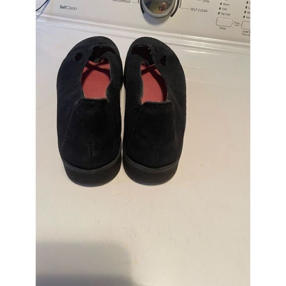 Andre Assous Shoes (SZ 8)(EU38.5) - Picture 3 of 5